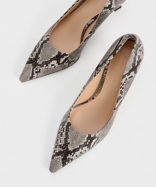 CHARLES ＆ KEITH パンプス フレアヒール ポインデッドトゥ