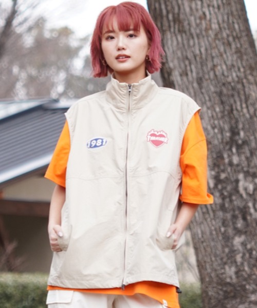 ベスト ジレ 「ムラサキスポーツ限定」THRASHER スラッシャー ベスト ワッペン 刺繍  ビックシルエット THML-24SPJKT01 レディ