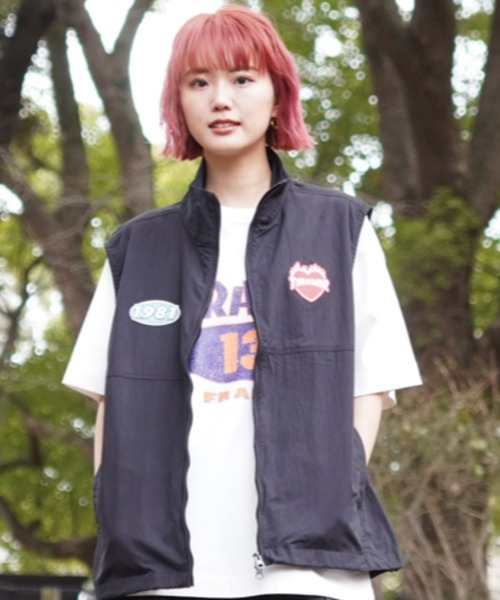 ベスト ジレ 「ムラサキスポーツ限定」THRASHER スラッシャー ベスト ワッペン 刺繍  ビックシルエット THML-24SPJKT01 レディ THRASHER ベスト ジレ 「ムラサキスポーツ限定」THRASHER