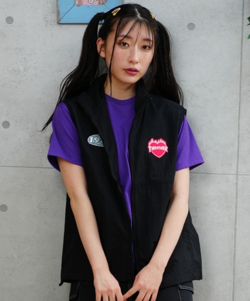 ベスト ジレ 「ムラサキスポーツ限定」THRASHER スラッシャー ベスト ワッペン 刺繍  ビックシルエット THML-24SPJKT01 レディ THRASHER ベスト ジレ 「ムラサキスポーツ限定」THRASHER