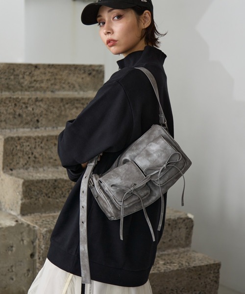 PAGEBOY ショルダーバッグ クラッチバッグ リボン コーデュロイ PAGEBOY - PAGEBOY ショルダーバッグ クラッチバッグ リボン
