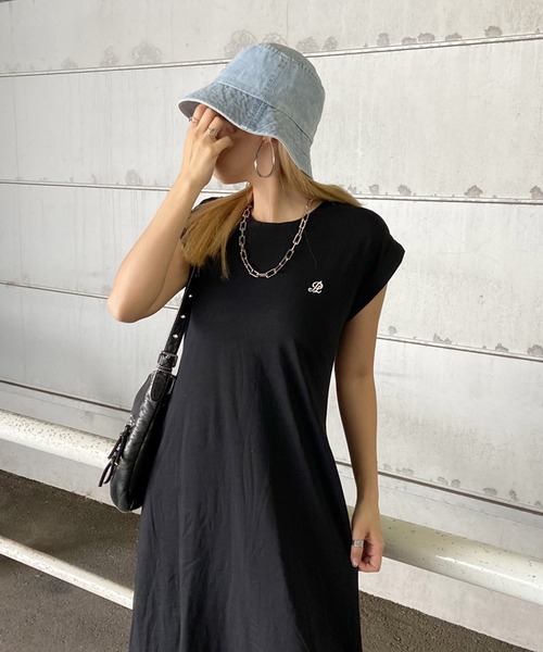 non-hedge（ノンヘッジ） ワンピース 夏 半袖 ロゴ刺繍Tロング