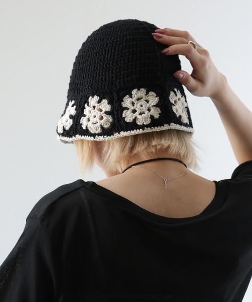 ATIÏSSU ニット帽 バケットハットTWICE着用 ATIÏSSU ニット帽 バケットハットTWICE着用 マルチスタッズド