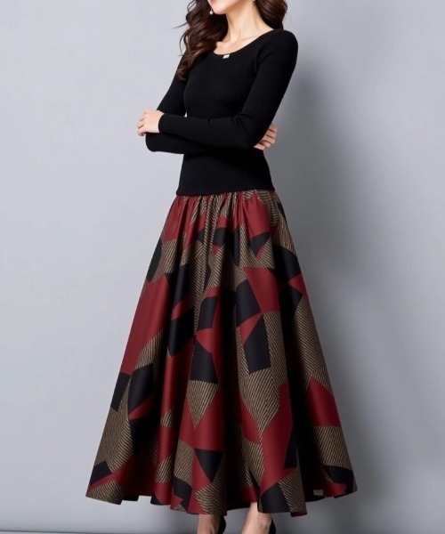 Eiko Kondo 幾何学模様 フレアスカート Eiko Kondo 幾何学模様 フレアスカート フクレ刺繍フレアスカート
