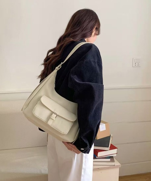 NuNuNa ハンドバッグ 「NuNuNa」合成皮革フロントポケットハンドバッグ