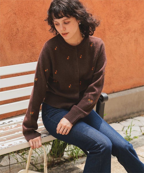 titivate（ティティベイト） カーディガン アルパカタッチフラワー刺繍