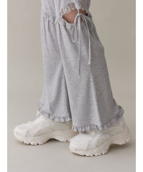 merry jenny レースカット　フリルリブパンツ　フレアパンツ レースカットフリルリブパンツ（スウェットパンツ）｜merry