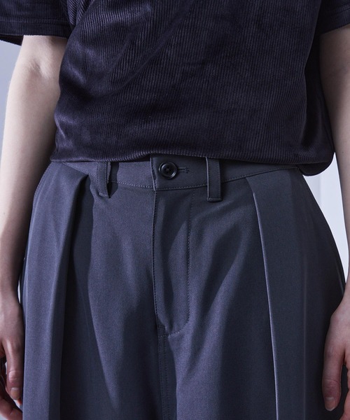 Loose（ルース） スラックス ドレープ バギーワイドタックスラックス