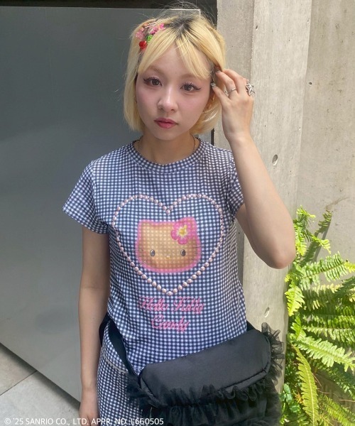 Candy Stripper（キャンディーストリッパー） tシャツ 「HELLO KITTY