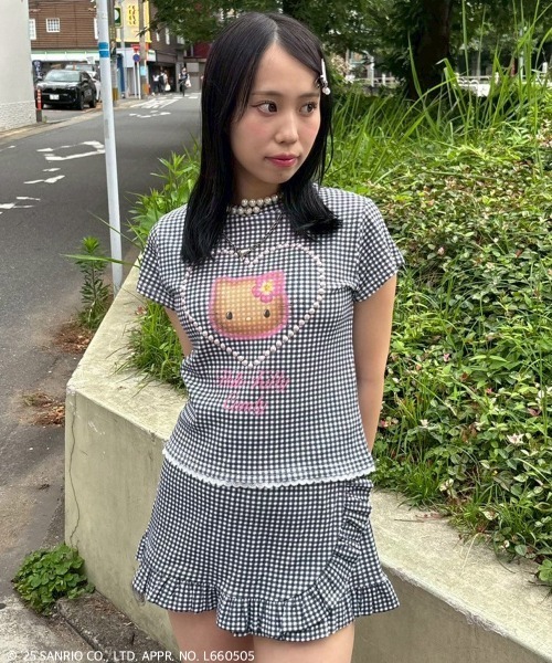 Candy Stripper（キャンディーストリッパー） tシャツ 「HELLO KITTY