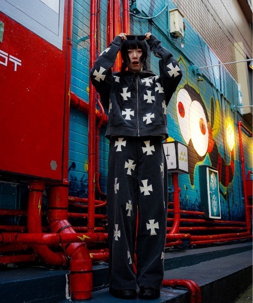 UNKNOWN LONDON（アンノウンロンドン） パーカー UNKNOWNLONDON