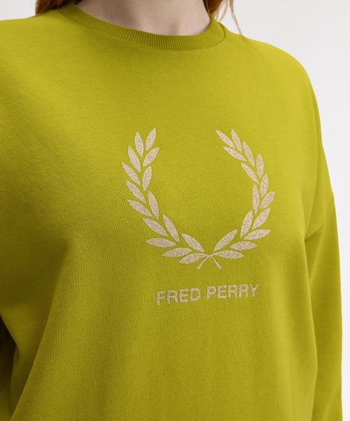 FRED PERRY（フレッドペリー） トレーナー スウェット Glitter Print