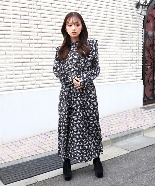 CECIL McBEE（セシルマクビー） ワンピース 花柄ピンタックフリル