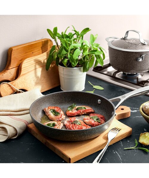 今だけ特価！定価12,650円 バッラリーニ サリーナ フライパン 28cm 212 KITCHEN STORE 鍋 サリーナ フライパン 28cm 「BALLARINI