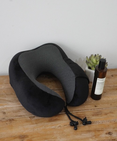 枕 Travel pillow 1000165.jpg