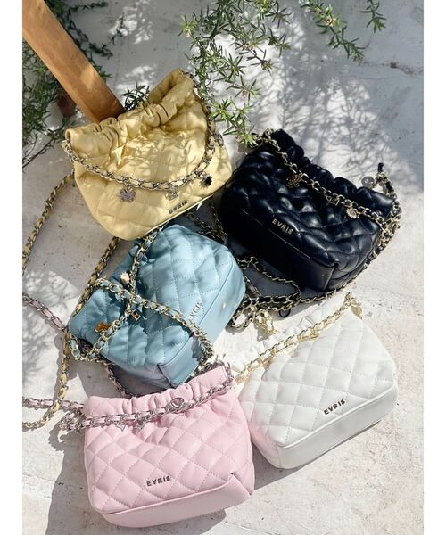 チェーンモチーフクリアハンドBAG｜エヴリス（EVRIS