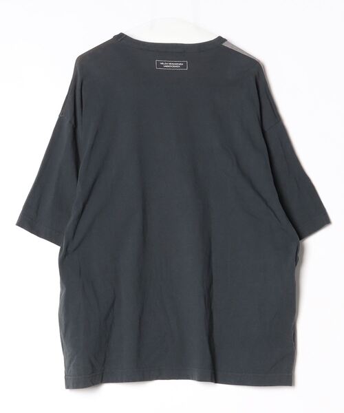 「UNDERCOVER」 半袖Tシャツ 2 グリーン系その他 メンズの画像