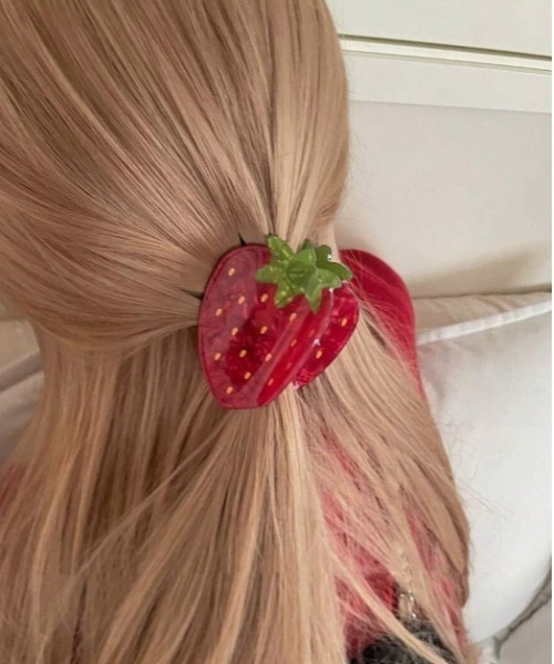 Port（ポート） ヘアクリップ 「 」 いちご モチーフ バンスクリップ