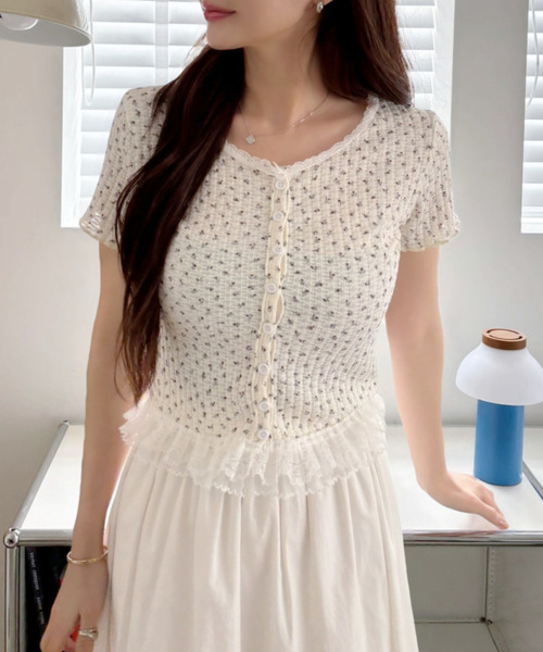 新品未使用♡ ロゴ　ロンT 　ドレス丈　小花柄ホワイト&ブラウン　春夏 Ada. tシャツ レースデザイン 小花柄 ヘンリーネック トップス