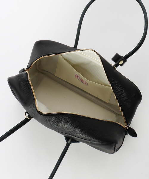 【美品】ヤングアンドオルセン　トートバッグ　ショルダーバッグ 2way イエナ IENA（イエナ）の「YOUNG&OLSEN/ヤングアンドオルセン EMBOSSED