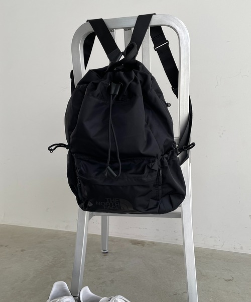 【美品】THE NORTH FACE ブラックリュック　女性の禁煙者が使用 美品】THE NORTH FACE ブラックリュック 女性の禁煙者が使用