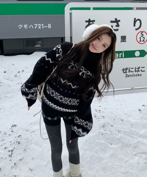 ViViDAY セットアップ 「上下2点セット」ハイネックノルディック柄