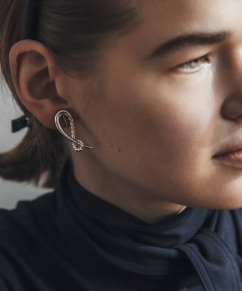 イヤリング 「IRIS 47」hook earring/フック イヤリング レディースの画像