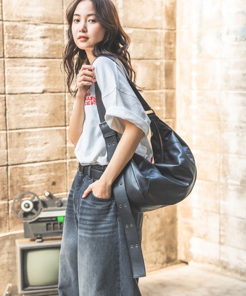 PBLIM ショルダーバッグ バッグ 「UNISEX」ビッグハーフムーン