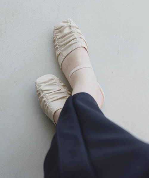 Aunt Marie's（アントマリーズ） スリッポン ギャザートゥストラップ