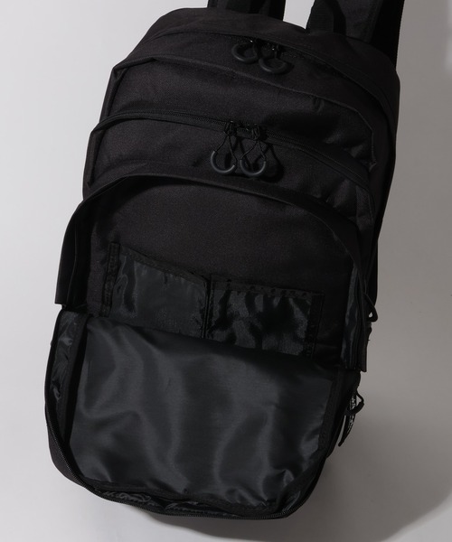 【美品】黒のリュック大きな背面ロゴデザインがクール Mark Gonzales（マークゴンザレス） デイバック リュック 「Mark