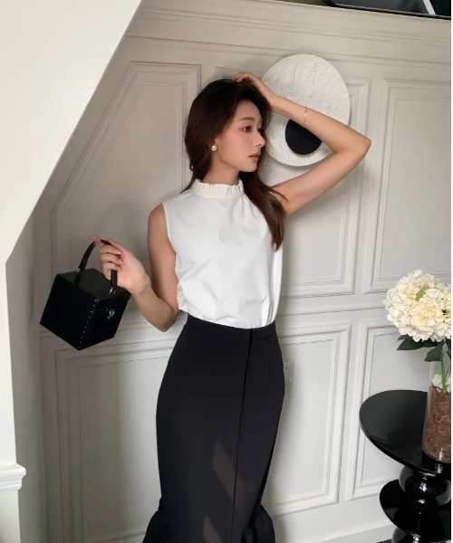 BIRTHDAY BASH（バースデーバッシュ） LORETTA FRILL HIGH NECK TOPS