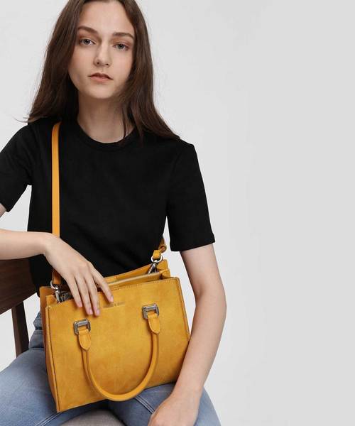 CHARLES ＆ KEITH（チャールズ&キース） ハンドバッグ スタッズ