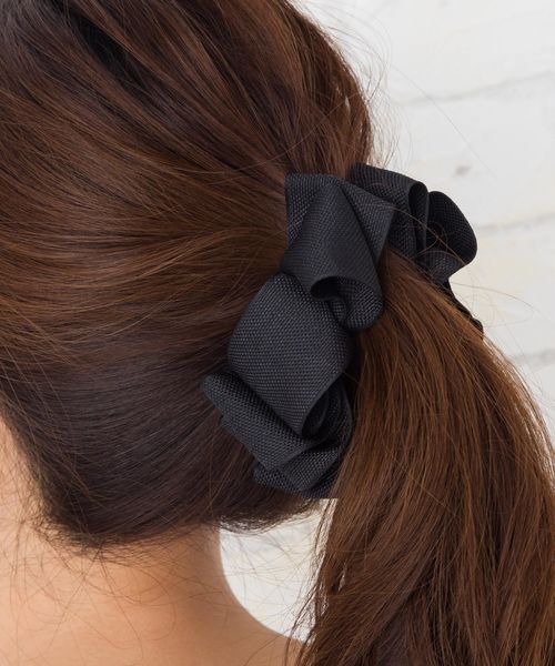 ヘアクリップ グログランリボンふんわりバナナクリップ1,741円