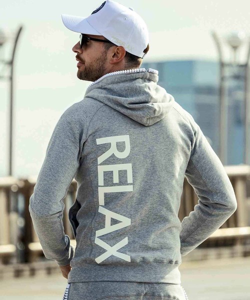 1PIU1UGUALE3 RELAX パーカー RELAX(ウノピゥウノウグァーレトレ