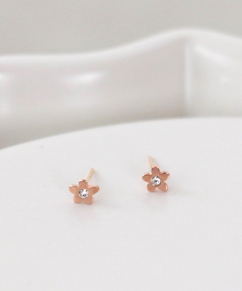 k18 ピアス　フラワー　min Three Four Time ピアス ミニフラワーK18ポストピアス