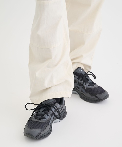 スニーカー GEL-NYC RGD（ASICS）/長時間快適な街履きスニーカー メンズ レディースの画像
