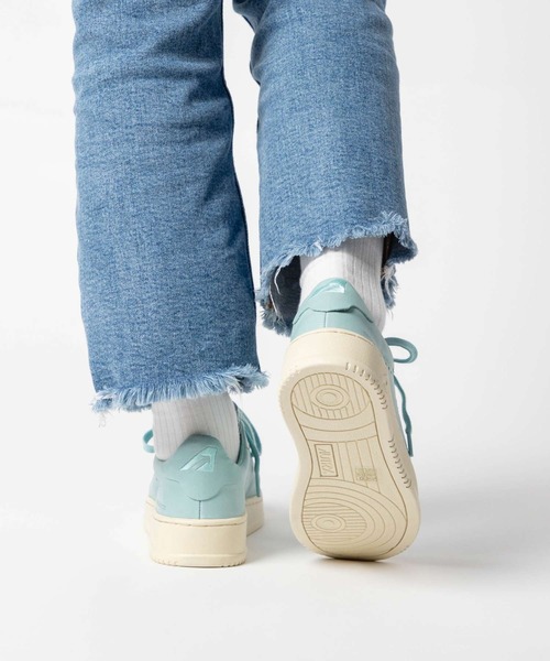 【AUTRY】Dallas sneakers/追跡可能/全国送料無料 Autry - Kids Dallas Leather Sneakers - Orange | Smallable
