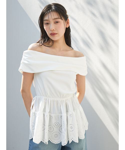新品タグ付き★SNIDEL ペプラムクロップドトップス SNIDEL（スナイデル）の「ペプラムクロップドトップス（ニット