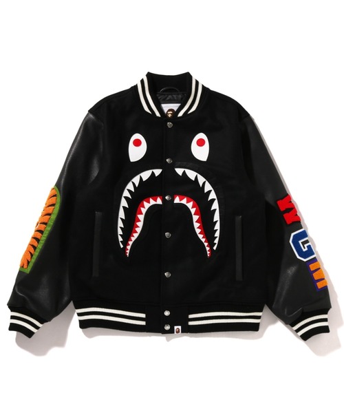 【A BATHING APE】フード付きスタジャン A BATHING APE（アベイシングエイプ） スタジャン SHARK VARSITY