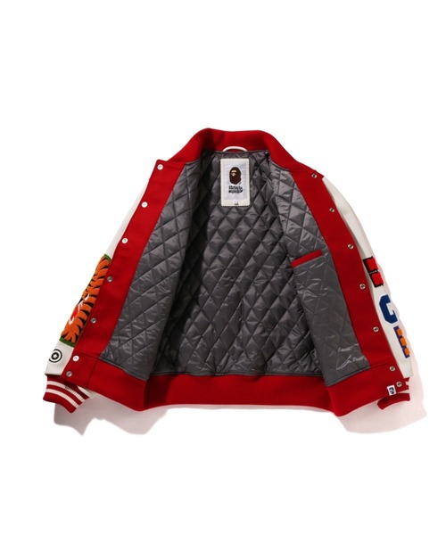 A BATHING APE（アベイシングエイプ） スタジャン SHARK VARSITY