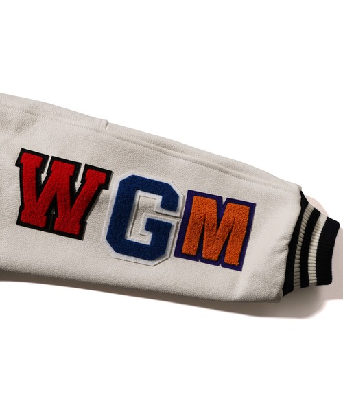 A BATHING APE（アベイシングエイプ） スタジャン SHARK VARSITY