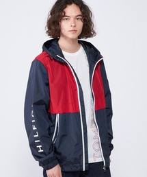TOMMY HILFIGER ナイロンジャケット パッカブルカラーブロック