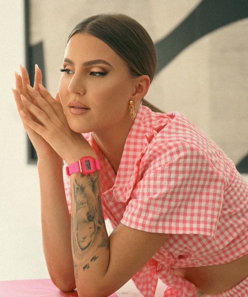 【極美品】ice watch  アイスウォッチ　ゴールド×ブラック　ユニセックス ICE digit explorer - ブラックゴールド - スモール | アイスウォッチ