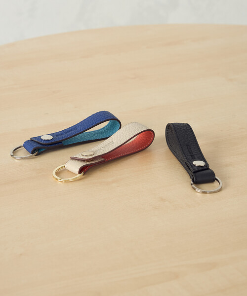MONO COMME CA（モノコムサ） キーホルダー シュリンクレザー