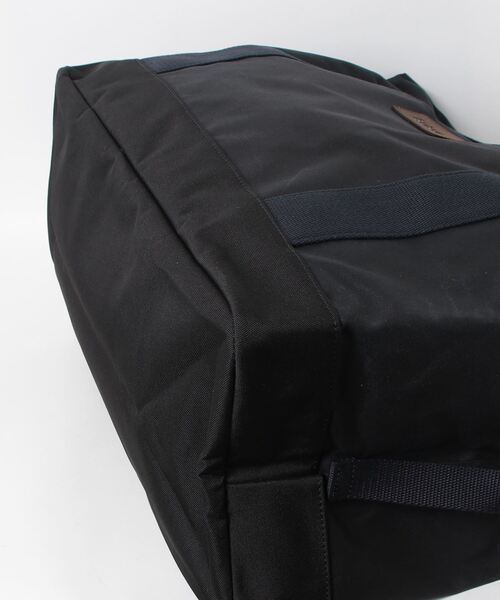 Barbour ショルダーバッグ Essentioal Holdall ワックスコットン