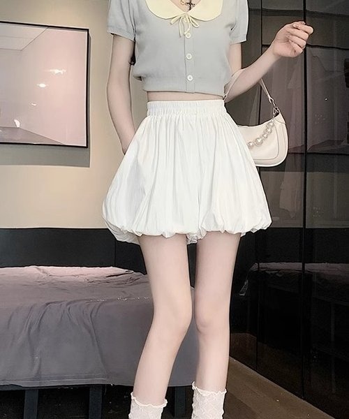 美品✨バーバリー プリーツ ミニスカート風 キュロット ロゴボタン グレージュ 美品✨バーバリー プリーツ ミニスカート風 キュロット ロゴ