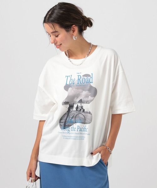◆ boohoo ◆ フローラルフォトバックプリントTシャツ BAYFLOW tシャツ 「心地良い肌触り」カラーレターフォトプリント