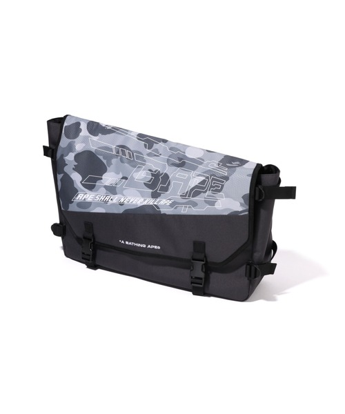 A Bathing APE メッセンジャーバック A BATHING APE® ロゴ メッセンジャーバッグ | ブラック