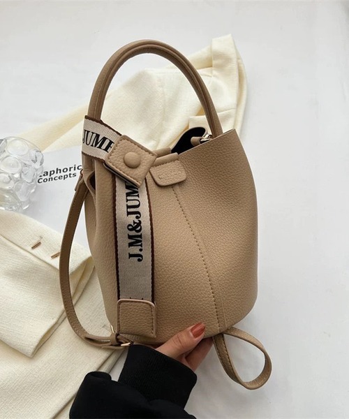 ショルダーバッグ pumpkin port ショルダーバッグ バッグ ロゴベルトチャーム付
