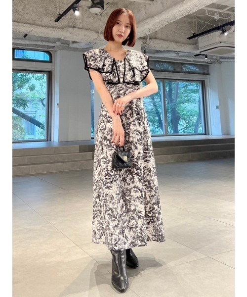 美品SNIDEL 花柄 ノースリーブ ロングワンピース SNIDEL フラワープリント ノースリーブ ロングワンピース